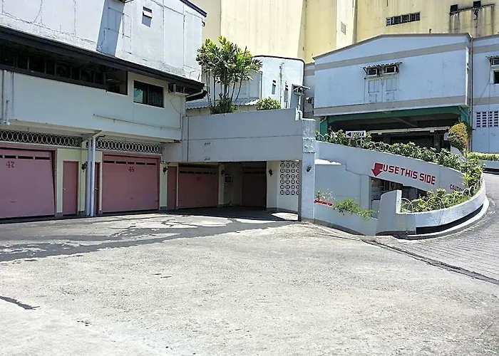 Hotel Orchids Drive 3*
